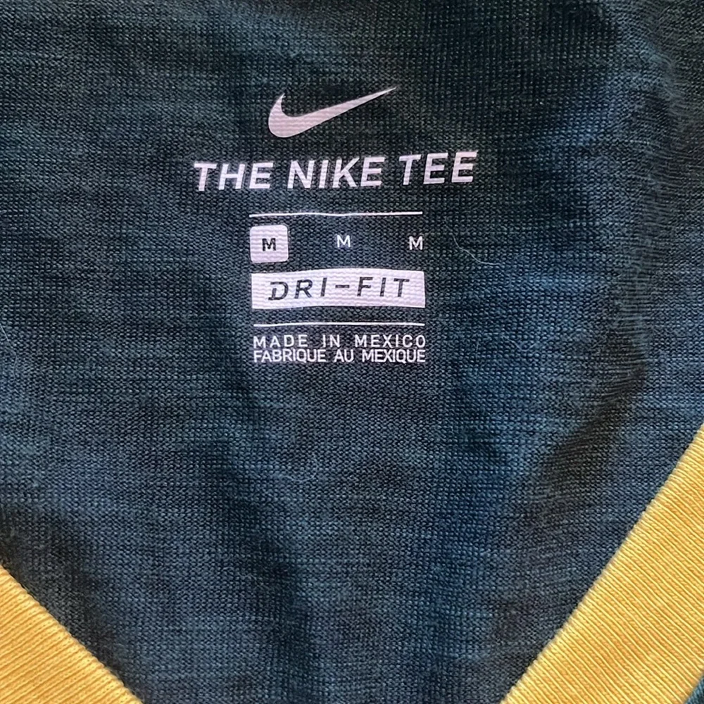 Baylor University vneck women’s medium. GUC. Green/yellow. - Picture 2 of 4